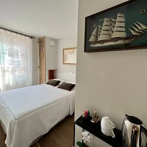 Bed & Breakfast Les Petits Volets 2, Antibes