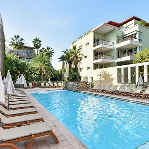 4* Lejlighedshotel Pierre & Premium Port Prestige