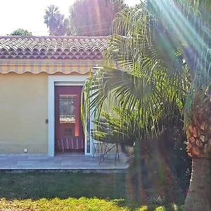Oda ve Kahvaltı Aloha, Antibes