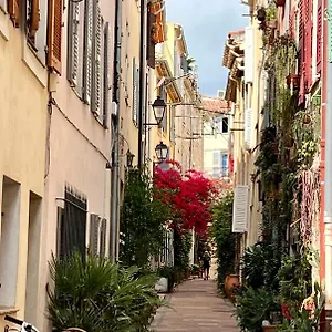 Apartment Les Petits Volets 3 Au Choix, Antibes