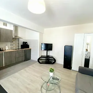 Apartment Bel Air - Studio, Proche Centre, Wifi, Climatisation, Antibes